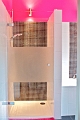 Badkamer zwart wit en roze